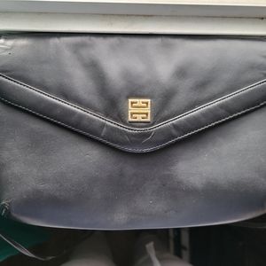 Authentic GIVENCHY Vintage logo metal fittings leather long shoulder bag ◆ black